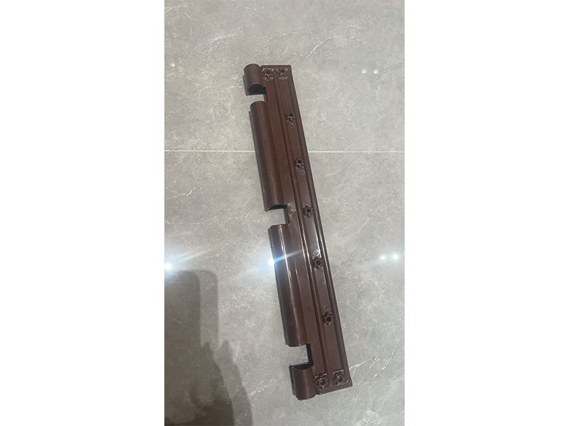 深棕色辅材